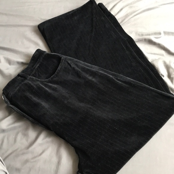 🎩 St. John Black Velvet Pin Stripe Pants 🎩 - Picture 2 of 8